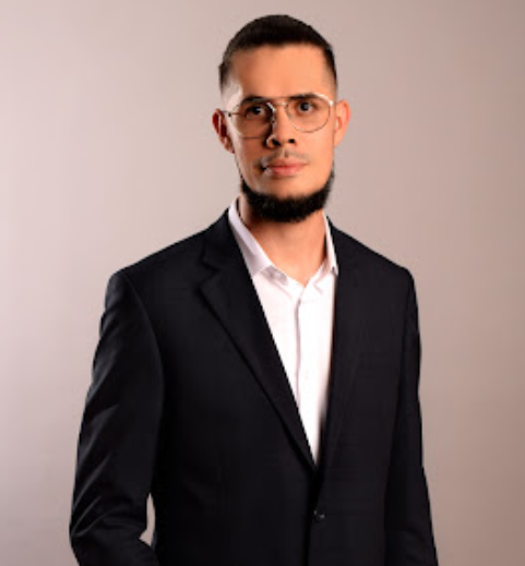 Ing. Crisman Andrey Mena Gómez